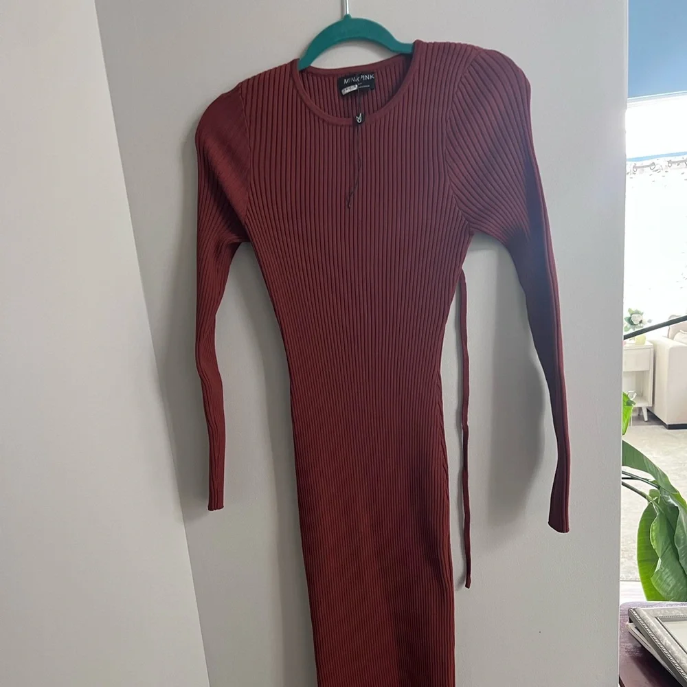 NWT | MINKPINK Alba Knit Midi V-neck Long Sleeve Bodycon Backlesss Dress, Size M - Picture 4 of 6